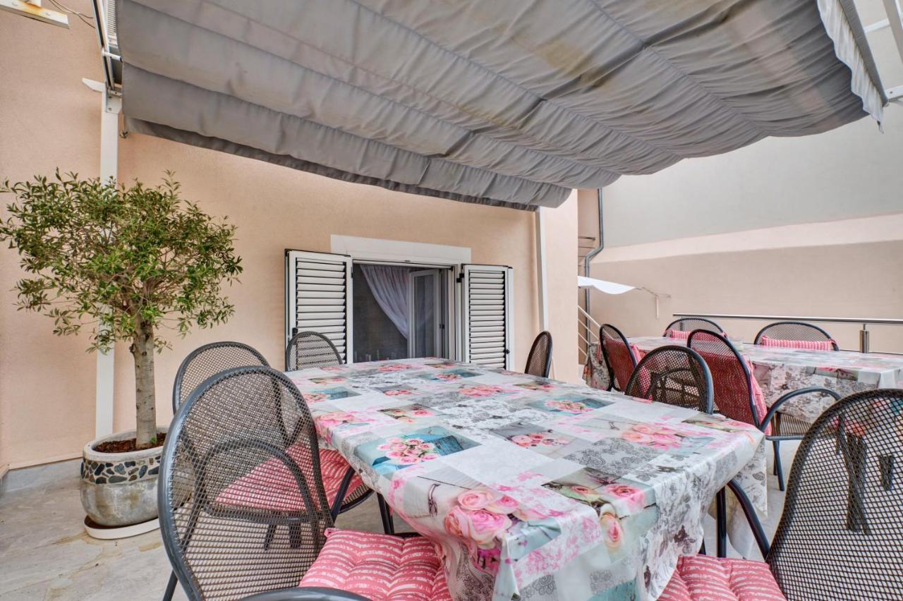 Apartments Ljubica Вели-Лошинь Экстерьер фото