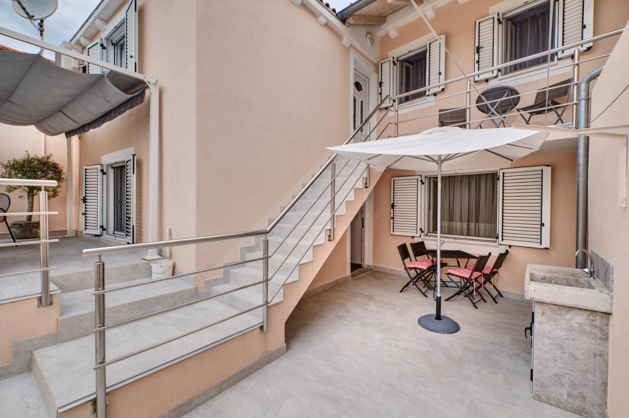 Apartments Ljubica Вели-Лошинь Экстерьер фото